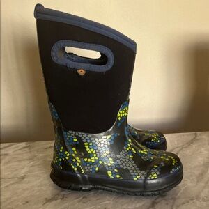 Bogs Kids Waterproof Boots - Black and Blue size 11